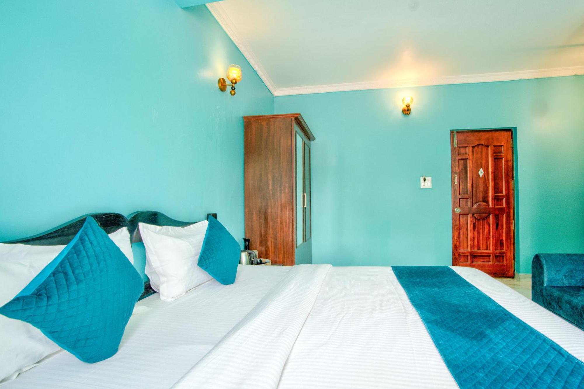 Candolim Beach White Residency Baga Exterior photo
